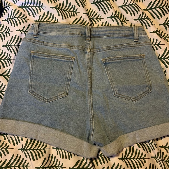High waisted shorts - Picture 2 of 2